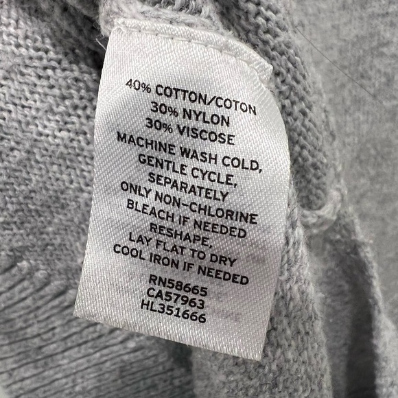 Trouve Gray Asymmetrical Sweater Size M - Picture 8 of 8